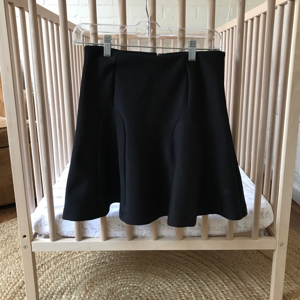 Black stretchy A-line swing skirt